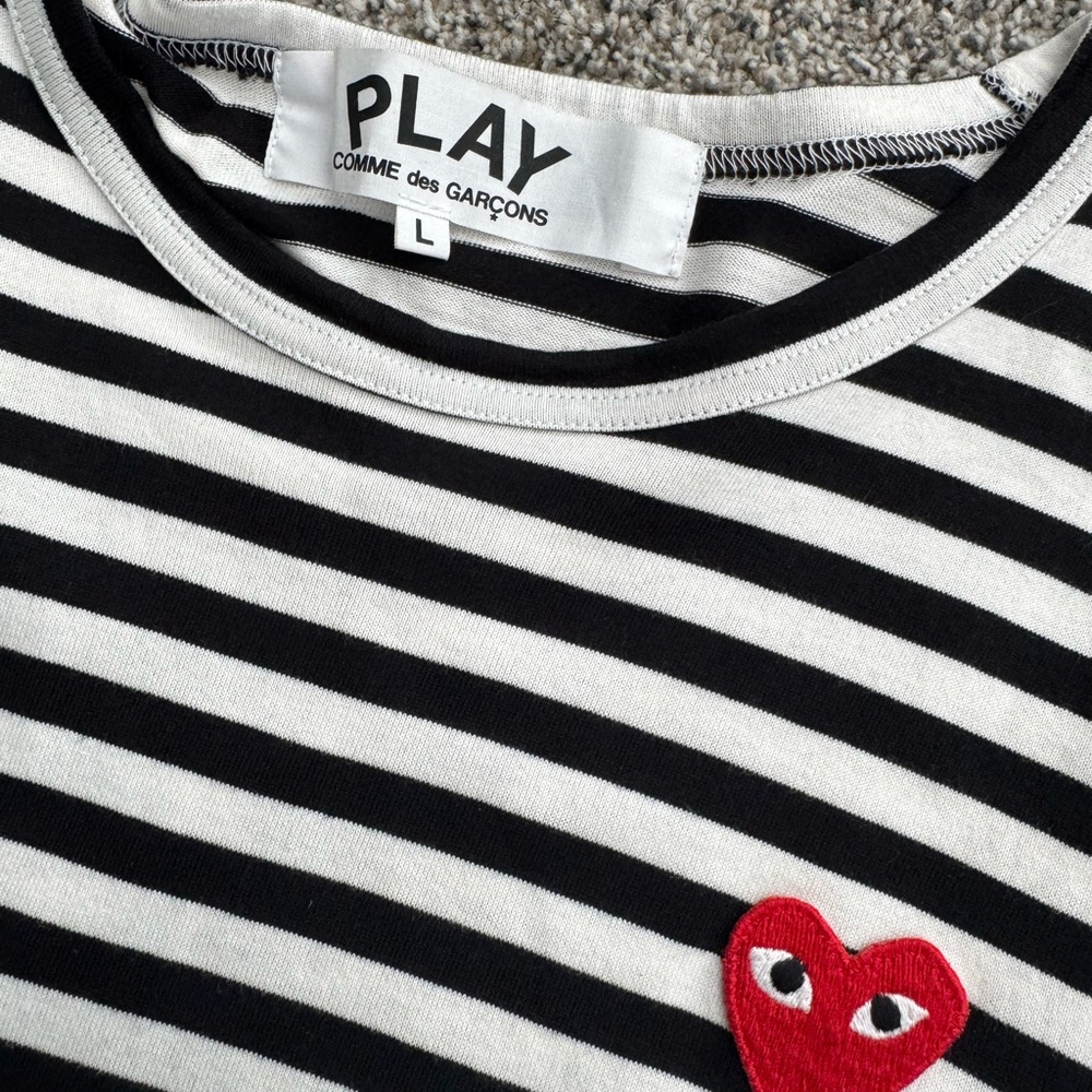 Comme des Garçons PLAY Black and White Striped Tee - Picture 2 of 3